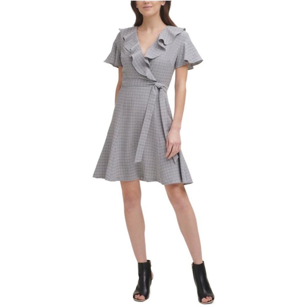 Size 6 DKNY Women’s Flutter Sleeve Wrap Dress Grey Plaid Fit Flare Belted - Picture 2 of 7